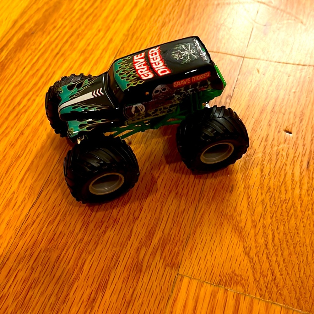 Grave Digger Toy Monster Machine